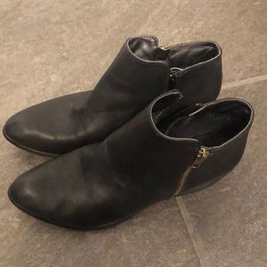 Espirit Tori booties 8.5